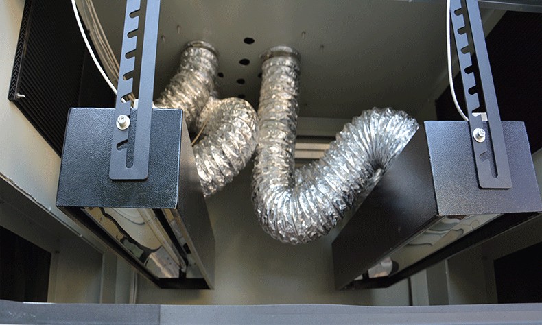 KT板應(yīng)用uv固化機(jī).jpg KT板應(yīng)用uv固化機(jī).jpg